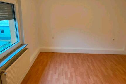 3 ZKB ab dem 1.4 Bezugsfrei - 600,00&nbsp;EUR Kaltmiete, ca.&nbsp; 60,00&nbsp;m&sup2; in Bad Berleburg (PLZ: 57319)