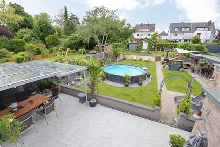 Haus zum Kaufen in Düsseldorf Wersten 639.000,00 € 230 m² - Düsseldorf / Wersten