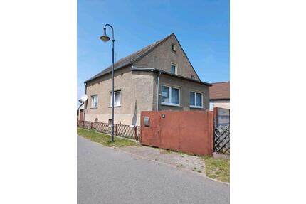 Haus mit Garage, Scheune und Stall in Altlüdersdorf - Löwenberger Land