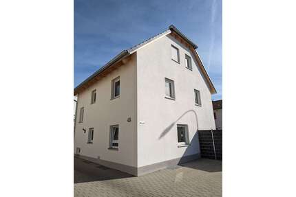 Haus zum Mieten in Ingolstadt 2.200,00 € 142 m²
