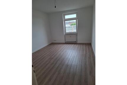 Saarlandstr. 143: helle gemütliche 2-Zimmer-Wohung in Ludwigshafen - Ludwigshafen am Rhein Parkinsel