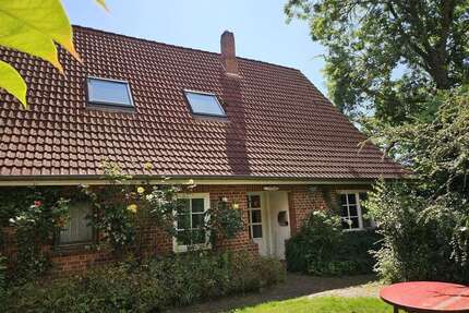 Haus zum Kaufen in Quelkhorn 420.000,00 € 212 m²