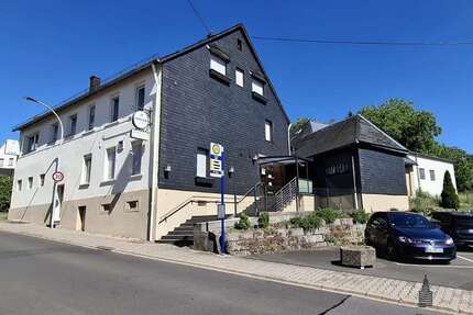 Haus zum Kaufen in Idar-Oberstein Göttschied 298.000,00 € 227 m² - Idar-Oberstein / Göttschied