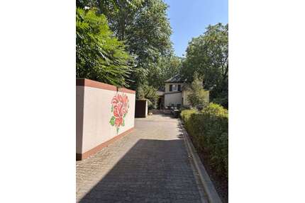Haus zum Kaufen in Wiesbaden 900.000,00 € 205 m²