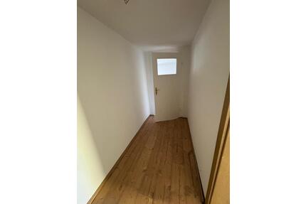 Wohnung zu vermieten - 850,00&nbsp;EUR Kaltmiete, ca.&nbsp; 100,00&nbsp;m&sup2; in Teuchern (PLZ: 06682)