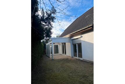 Schönes Einfamilienhaus mit Garten zu verkaufen - Winsen (Luhe)
