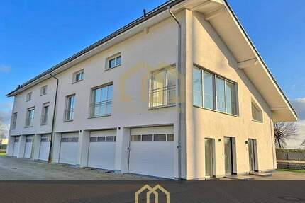 Quakenbrück: Neuwertig mit 2 Wohneinheiten und 2 Gewerbeeinheiten mit einem Soll Faktor von 15