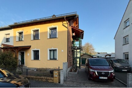 Flörsheim: Sie suchen das besondere Wohnflair? Ein toller Familienwohnsitz mit Aufzug