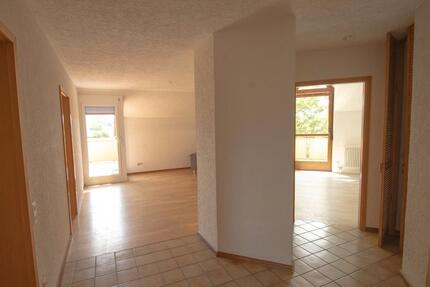 Helle 3-Zi-DG-Wohnung mit 2 Balkonen & Stellplatz – vermietet - Müllheim