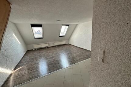 Dachgeschosswohnung zu vermieten - Ludwigshafen am Rhein