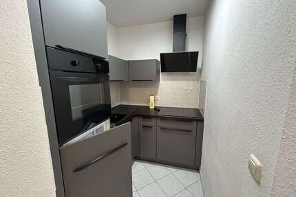 Wohnung zum Mieten in Zwickau 210,00 € 31.1 m²