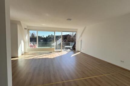 Frisch renovierte, moderne und offene 2-Zimmer-Wohnung im 2.OG - Viersen Boisheim