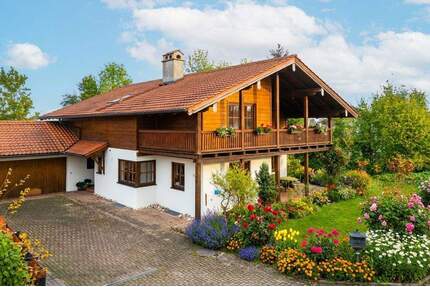 Schönes Einfamilienhaus mit Garten, Terrasse und Doppelgarage-ruhige Familienidylle im Chiemgau - Engelsberg