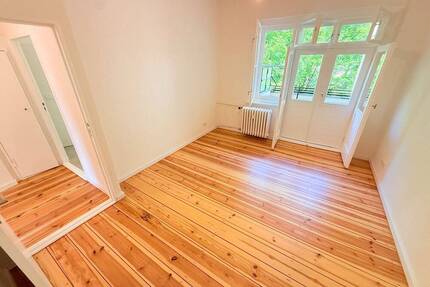 *ERSTBEZUG* Sonnige, kernsanierte Balkon-Whg in Zehlendorf! - Berlin