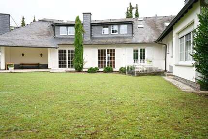 Haus zum Kaufen in Rüdesheim am Rhein 1.590.000,00 € 324 m²