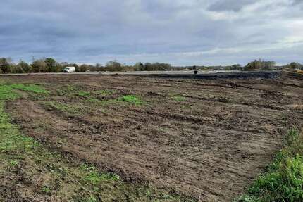 Grundstück in Duisburg 9.800.000,00 € 64059 m²