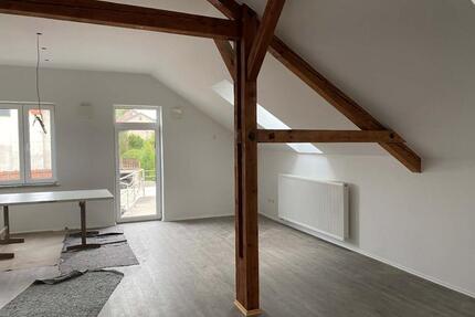 Einzigartige Dachgeschoss-Wohnung mit Dachterrasse - Zachenberg