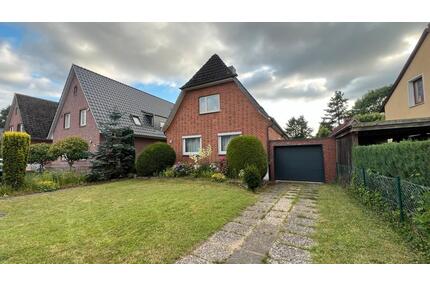 Grundstück mit sanierungsbedürftigem Altbestand in Meiendorf HH - Stapelfeld