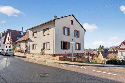 Haus zum Kaufen in Karlsbad Auerbach 195.000,00 € 153 m² - Karlsbad / Auerbach