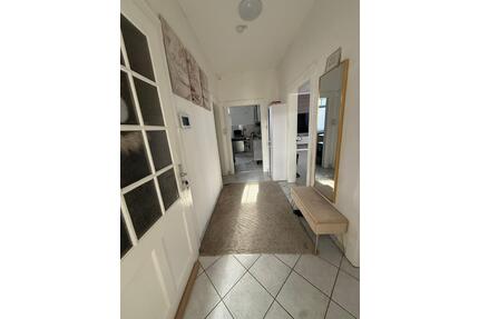 3 Zimmer Wohnung mit Garage bei Bedarf zu vermieten - Hameln Kernstadt