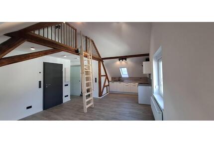 Moderne, neue Dachgeschoss-Wohnung mit großem Balkon - Burbach