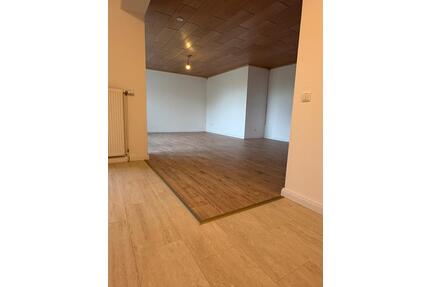 2 Zimmer Wohnung Renoviert - 1.214,00&nbsp;EUR Kaltmiete, ca.&nbsp; 74,00&nbsp;m&sup2; in Buxtehude (PLZ: 21614)