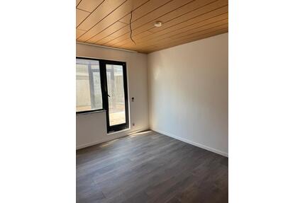 5 Zimmer Küche Bad in Bexbach - 1.050,00&nbsp;EUR Kaltmiete, ca.&nbsp; 120,00&nbsp;m&sup2; in Bexbach (PLZ: 66450)