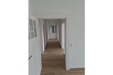 Kernsanierte, großzügige und helle 4-Zimmerwohnung - Seesen