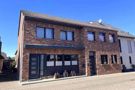 Haus zum Kaufen in Neuss Hoisten 950.000,00 € 314 m² - Neuss / Hoisten