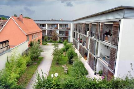 2-Raum-Wohnung mit Aufzug und Balkon im Zentrum von Saalfeld - Saalfeld (Saale)