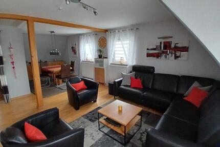 Zu Verkaufen 5-Zimmer-Wohnung 109 qm, in 2 Familienhaus - Backnang