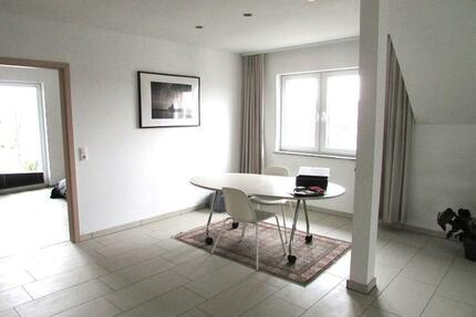 Gepflegte 2-Zi-DG-Wohnung mit Einbauküche und Balkon im Feriengebiet Oberes Mittelrheintal - Bacharach