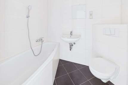 Wohnung zum Mieten in Chemnitz 377,00 € 67.26 m²
