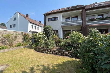 Doppelhaushälfte mit Garage, 3 Bädern, Gäste-WC, 2 Terrassen & Balkon - Hannover Ledeburg