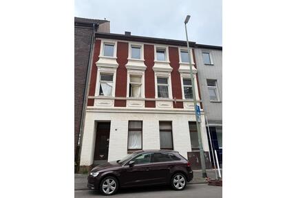 Sanierungsbedürftiges Mehrfamilienhaus - Duisburg Duisburg-Mitte