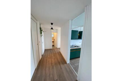 Möblierte 68 m² Wohnung mit Balkon & Tiefgarage – Tübingen