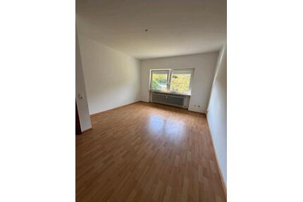 Gepflegte 3-ZKB-Wohnung mit Garage in Völklingen-Geislautern
