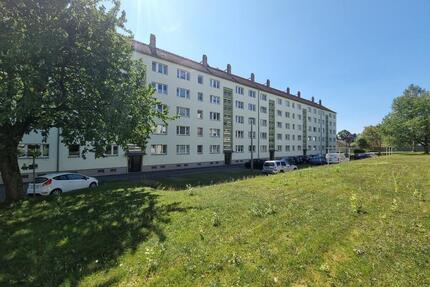 3 Zimmer Wohnung ab Sofort - 32.900,00&nbsp;EUR Kaufpreis, ca.&nbsp; 58,00&nbsp;m&sup2; in Treuen (PLZ: 08233)