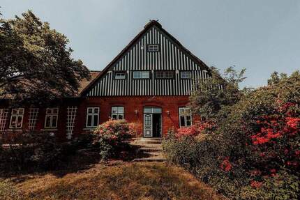 Märchenhaftes reetgedecktes Landhaus mit 8.800 m² Grundstück - Leben wie in Bullerbü, nahe Elmshorn - Seester