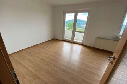 Wohnung zum Mieten in Suhl 462,80 € 75.25 m²
