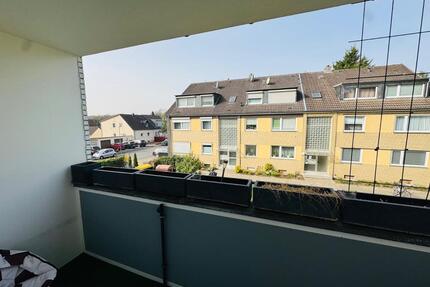 2-Zimmer-Wohnung mit Balkon und Stellplatz Inklusive Küche - Ratingen Tiefenbroich