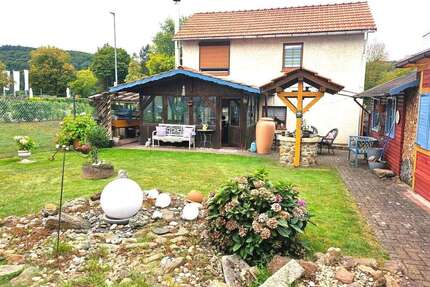 Haus zum Kaufen in Hann. Münden 299.000,00 € 306 m²