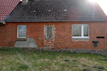 Doppelhaushälfte zu verkaufen - 60.000,00&nbsp;EUR Kaufpreis, ca.&nbsp; 60,00&nbsp;m&sup2; in Pritzwalk (PLZ: 16928)