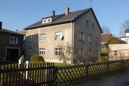 Haus zum Kaufen in Oberlungwitz 110.000,00 € 175 m²