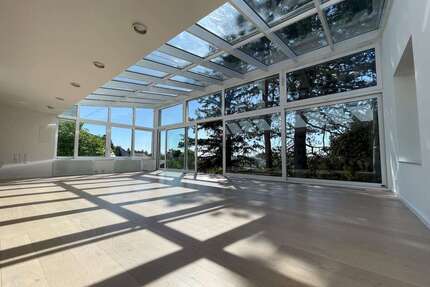 Haus zum Kaufen in Esslingen am Neckar 950.000,00 € 350 m²