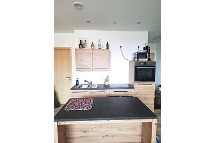 Moderne Singel-Dachgeschoss- Wohnung mit Personenaufzug und Weitblick- Barrierefrei - Bidingen Bernbach