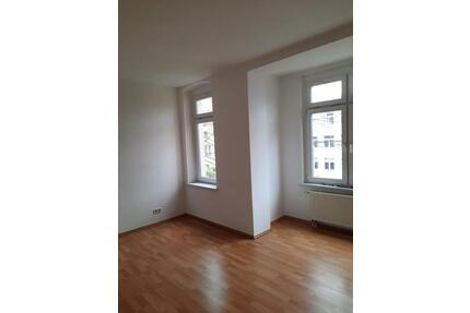 2 Zimmer Wohnung – Bad mit Fenster - Keller - Naumburg (Saale)
