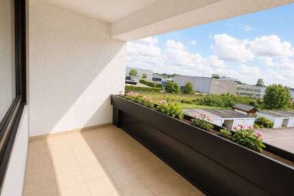 Wohnung zum Kaufen in Aichach 244.000,00 € 77.4 m²