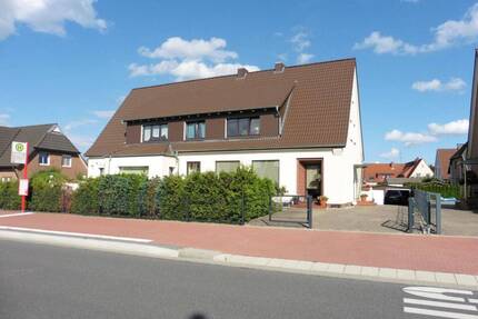 gemütliche 3,5-Zimmer-Dachgeschoss-Wohnung mit Garage & Gartenanteil - Neu Wulmstorf