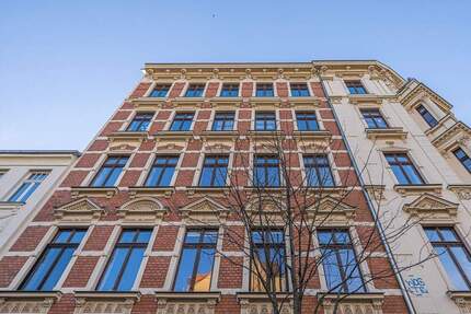 IHR NEUES EIGENHEIM MIT KLASSISCHEM FLAIR | 4-Raum-Wohnung mit Erker, Balkon & edler Ausstattung - Leipzig Connewitz